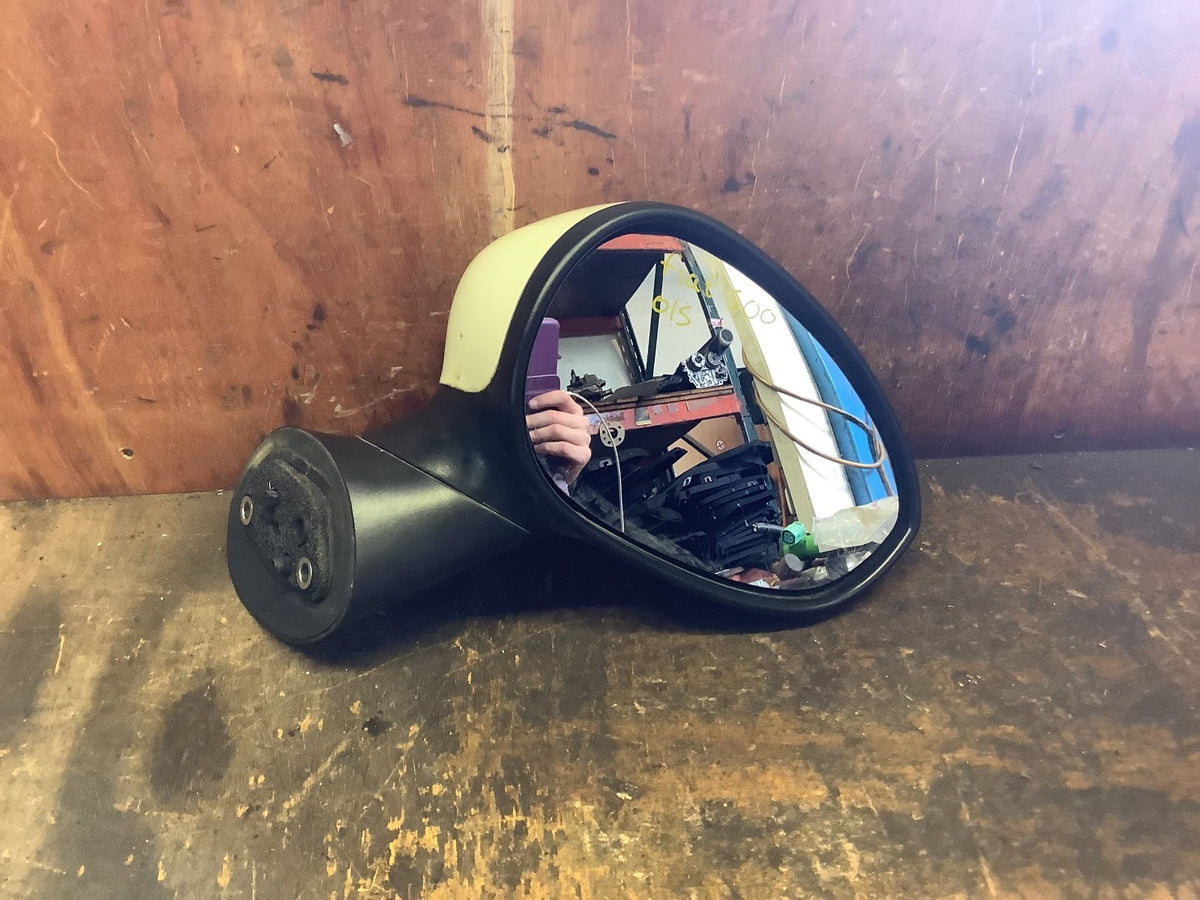 FIAT 500 DRIVERS SIDE O/S DOOR MIRROR IN WHITE 2008 20150