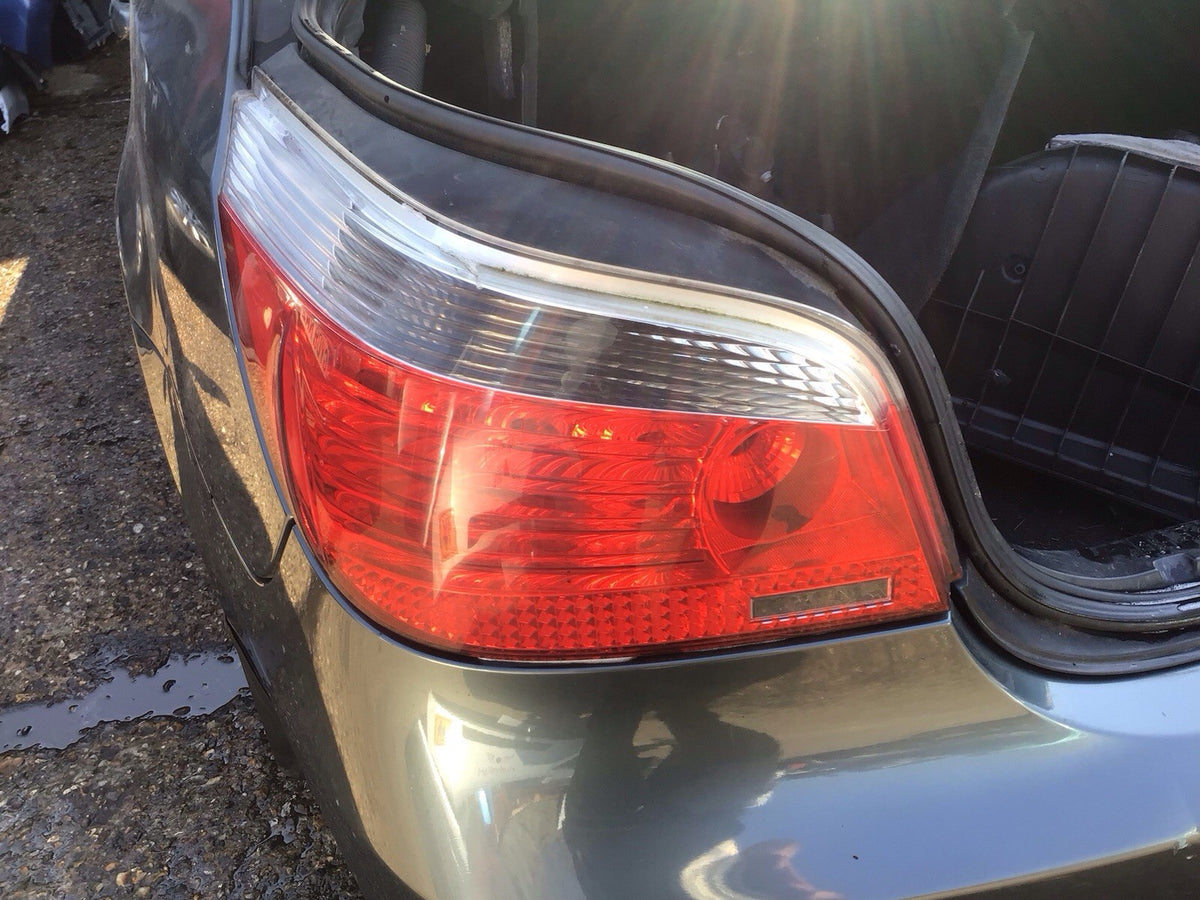 BMW 5 SERIES E60 PASSENGER'S SIDE N/S REAR LIGHT SALOON 2003 20072
