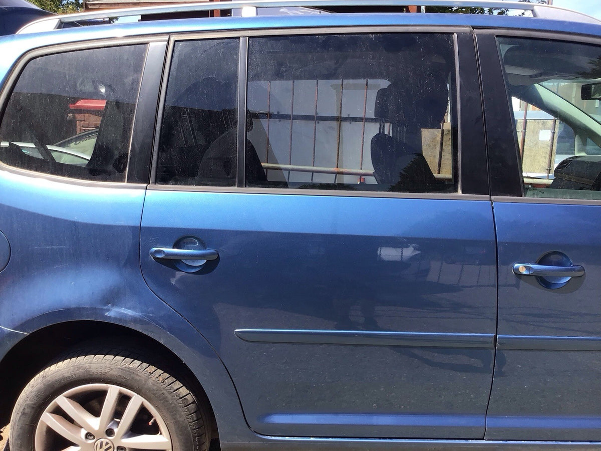 VOLKSWAGEN TOURAN DRIVER'S SIDE O/S REAR DOOR PACIFIC BLUE LA5J  2010 20152