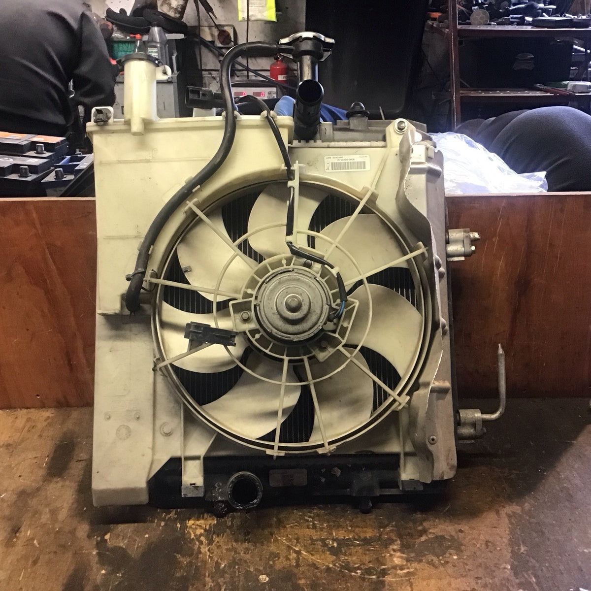 PEUGEOT 107 1.0 PETROL RADIATOR FAN COWLING  16360 0Q020 00 2005 20122