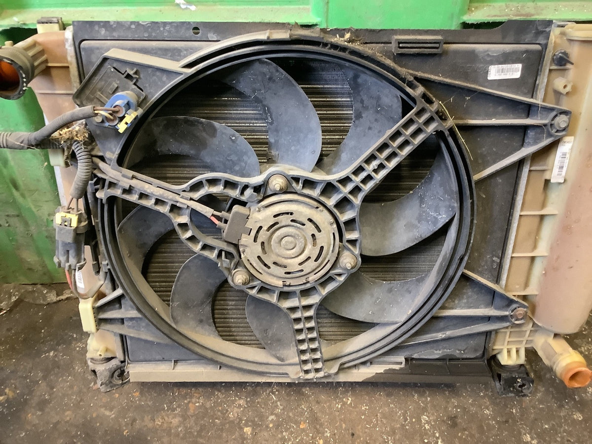 FIAT 500 PETROL RADIATOR FAN COWLING NON AIRCON COMPLETE 2008 20153