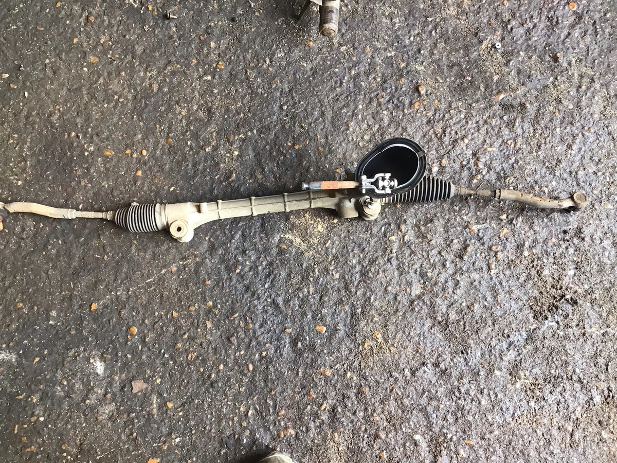 TOYOTA YARIS MK2 POWER STEERING RACK  2006 20113