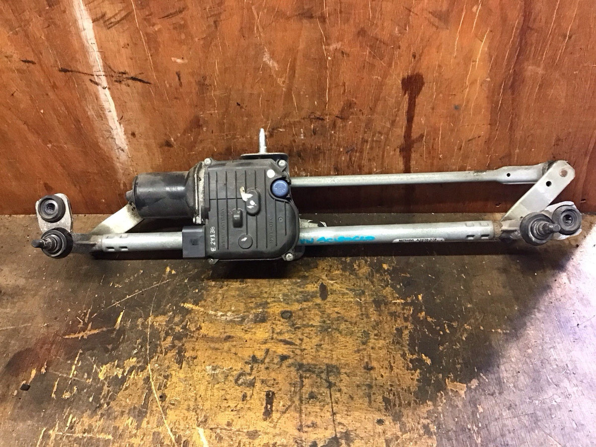 VOLKSWAGEN SCIROCCO  WIPER MOTOR LINKAGE 1K0955023G  2009 20136