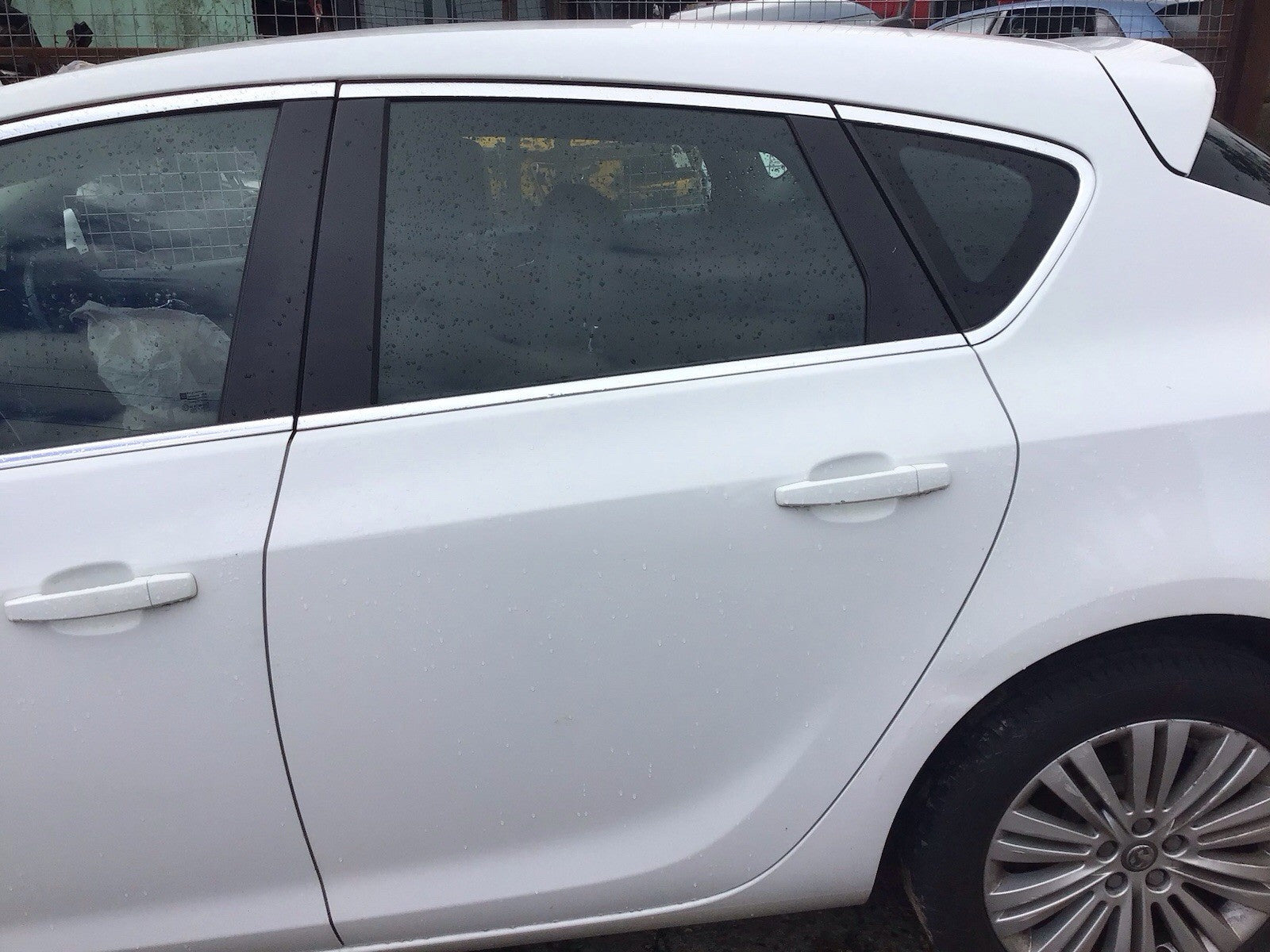 VAUXHALL ASTRA J PASSENGER'S SIDE N/S REAR DOOR SUMMIT WHITE Z40R 2010 20141