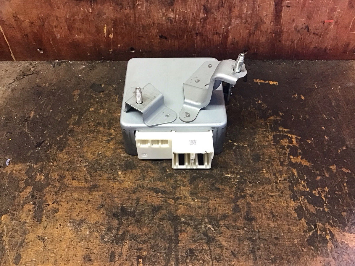 TOYOTA YARIS MK2 POWER STEERING ECU MODULE 89650 0D120 2006 20119
