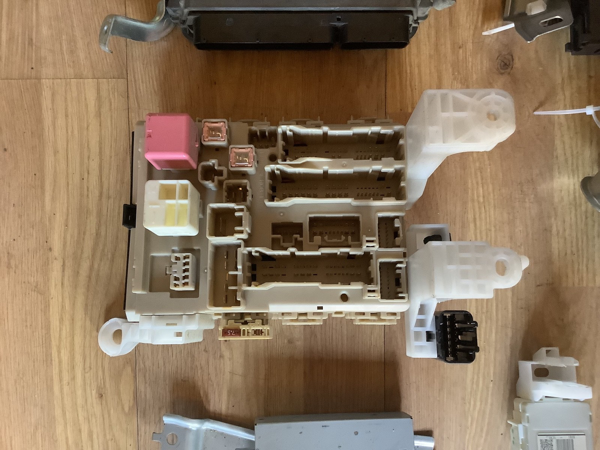 TOYOTA VERSO 1.6 DIESEL ECU KIT 9667199780 CODE 1WW 2013 201814