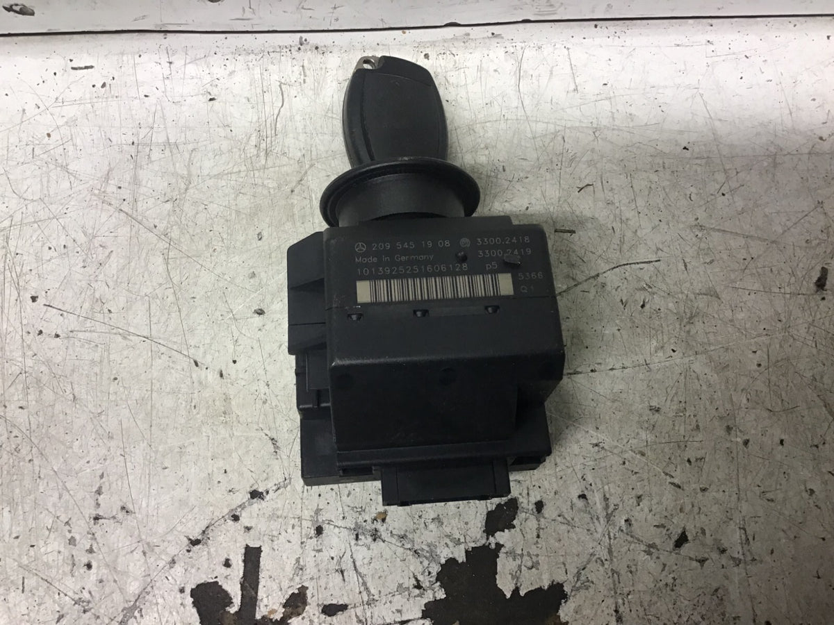 MERCEDES C CLASS W203 IGNITION BARREL LOCK AND KEY 2095451908 2002 20083