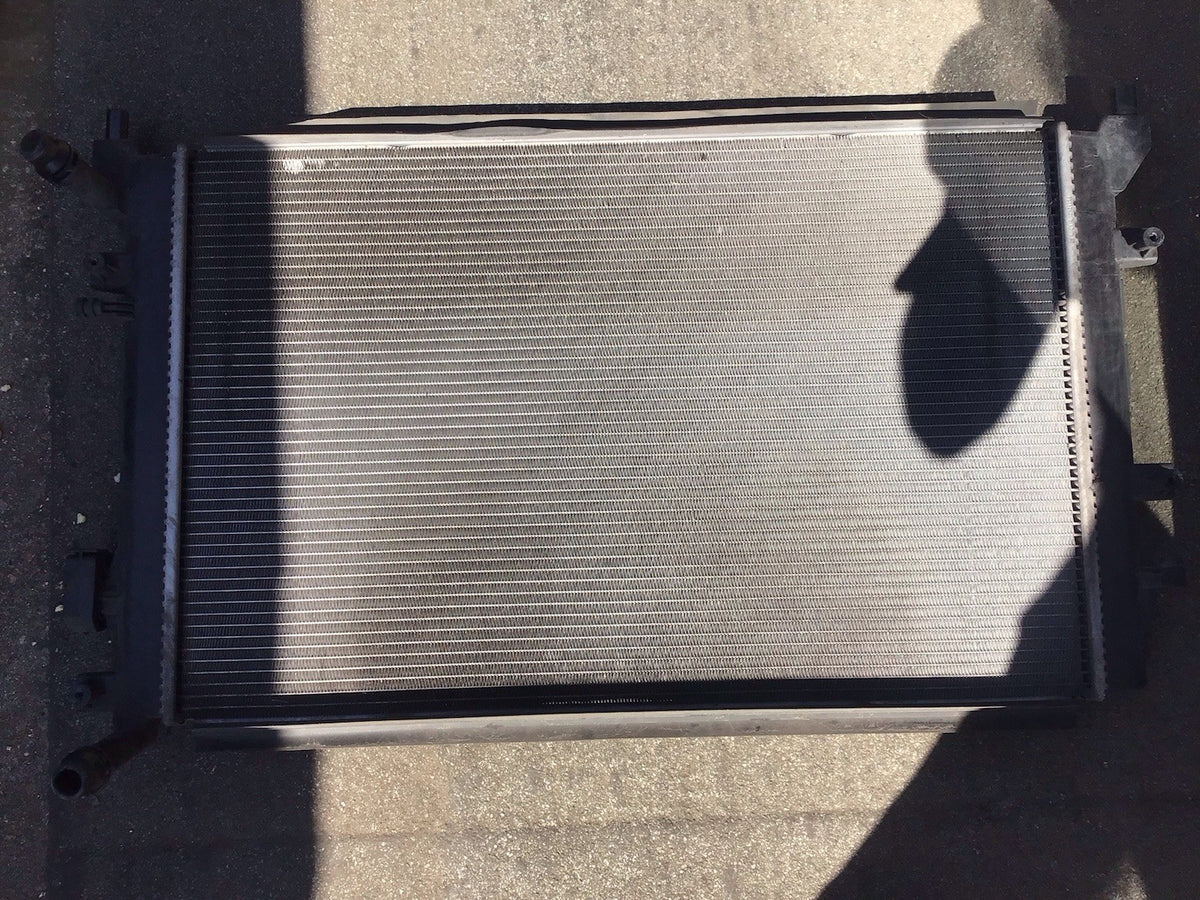 SEAT LEON 1P 1.4 TSI PETROL RADIATOR 1K0121251CM 2008 20124