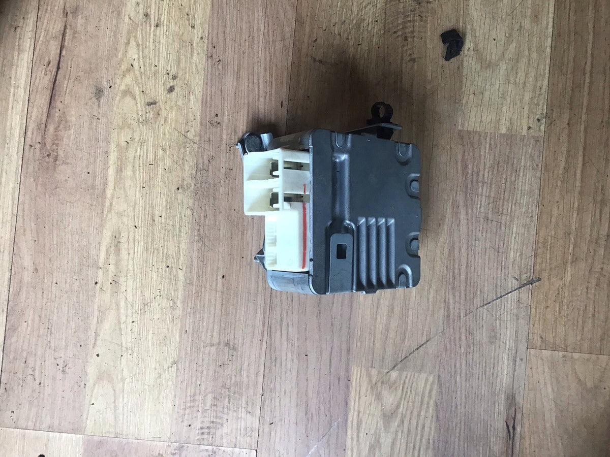 TOYOTA YARIS MK2 POWER STEERING ECU MODULE 89650 0D120 2006 20113