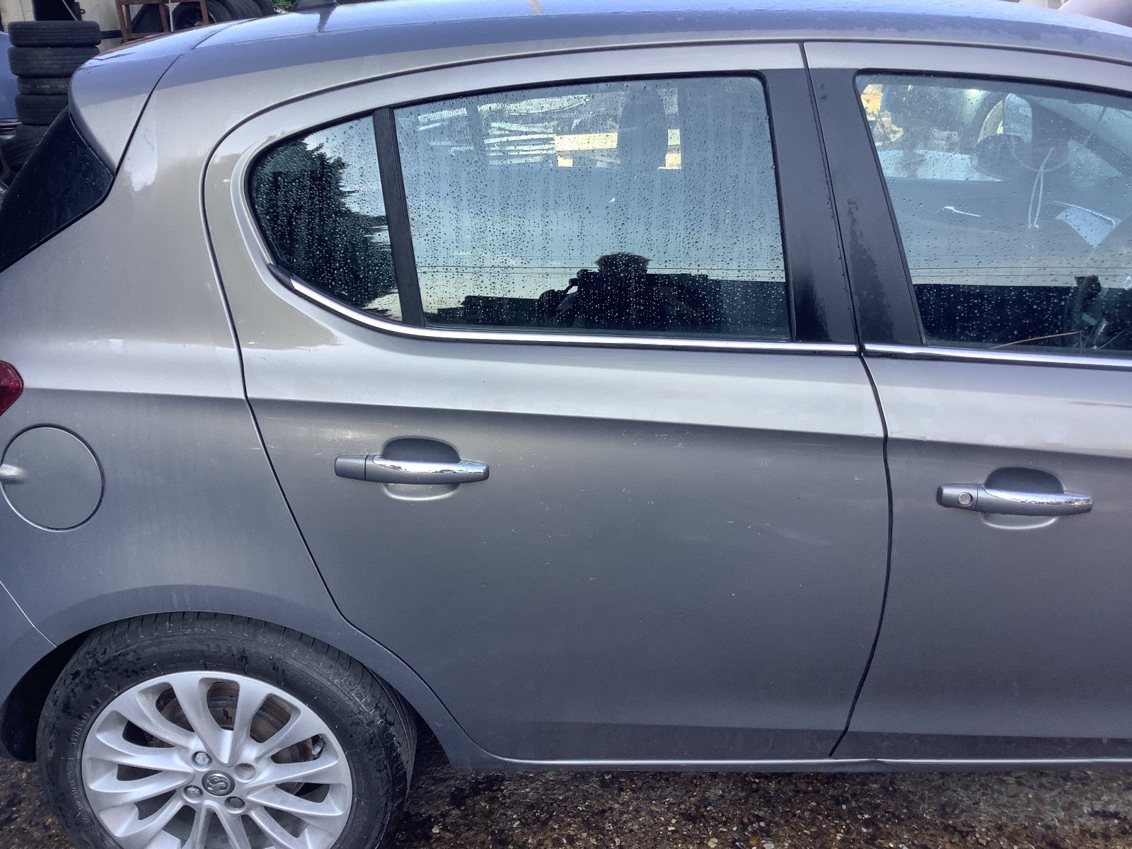 CORSA E DRIVERS SIDE REAR DOOR N/S PEPPERDUST METALLIC Z40W 5 DOOR 15 20191