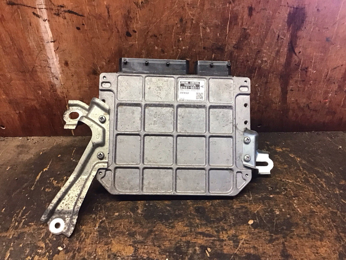 TOYOTA YARIS MK2 1.3 PETROL ECU 89661 0D311 2006 20112