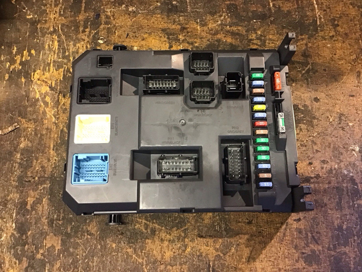 PEUGEOT 207 1.4 8V KFT PETROL ECU KIT 9675916480 2006 20123