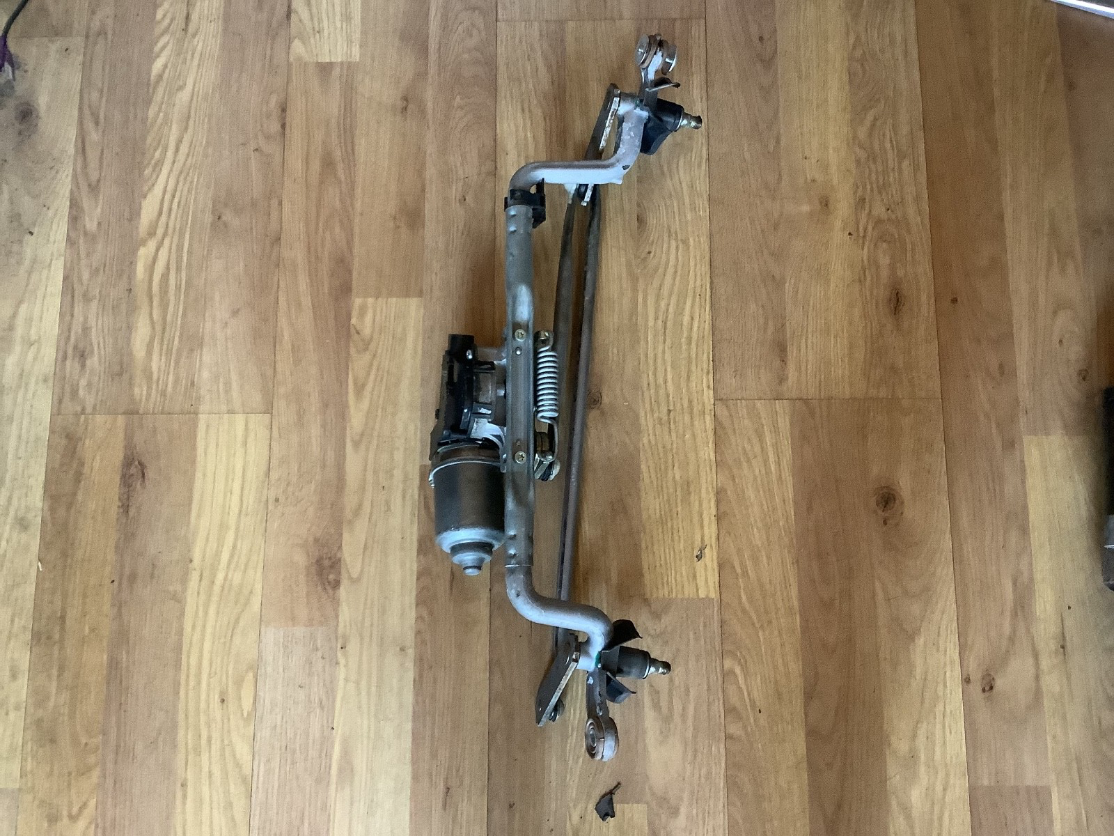 TOYOTA VERSO WIPER MOTOR AND LINKAGE 85110 0F040 2013 20181