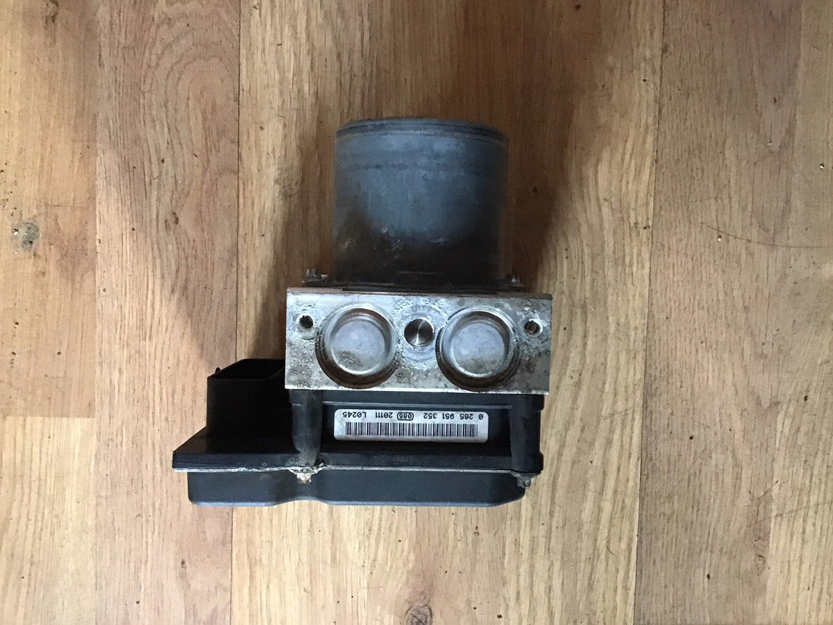 MERCEDES A CLASS W169 ABS PUMP MODULE 0265230870 A0064316712 2005 20120