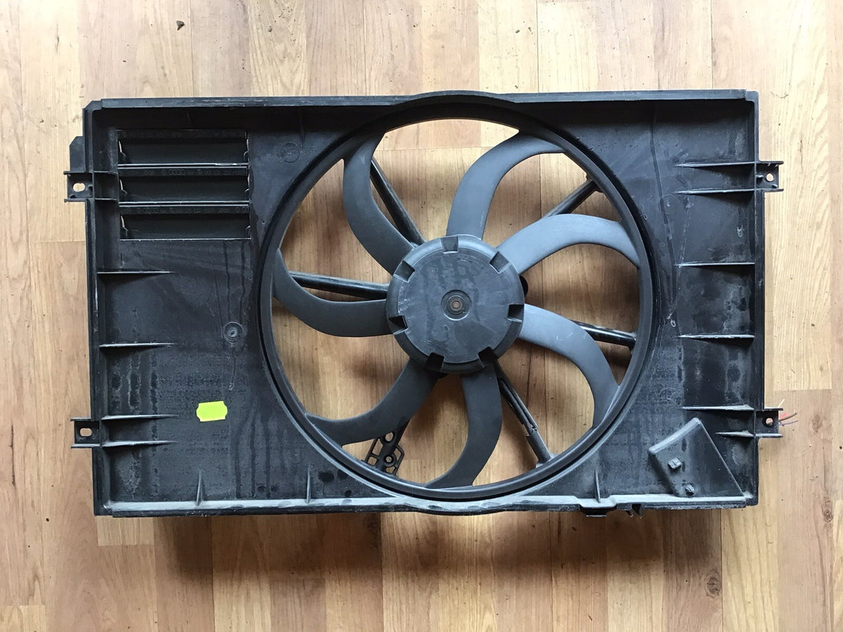 VOLKSWAGEN GOLF MK5 1.4 PETROL RADIATOR COOLING FAN COWLING 1KO121207AK 2004 087