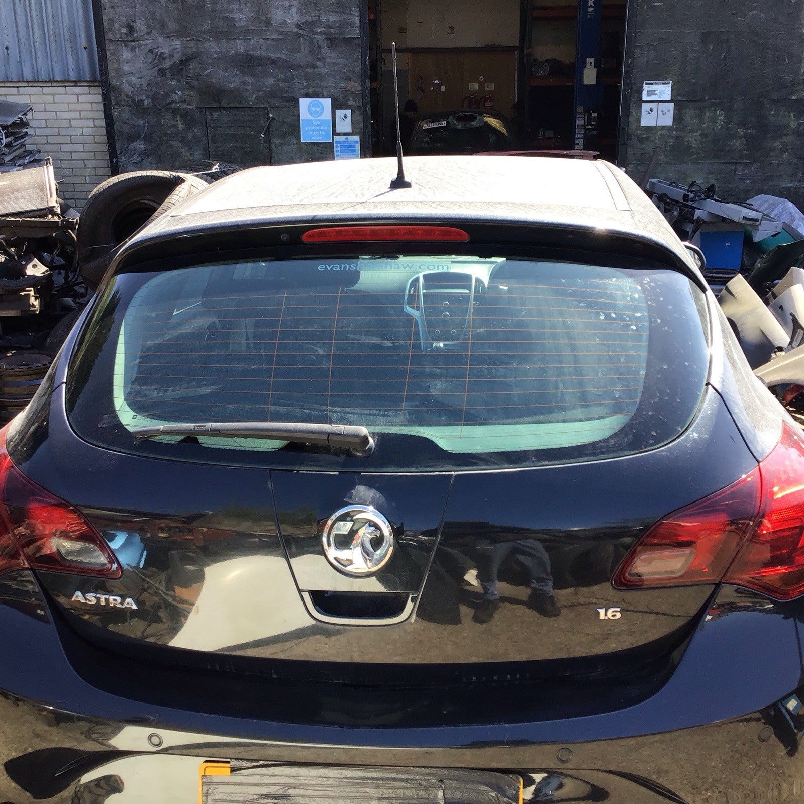 VAUXHALL ASTRA TAILGATE CARBON FLASH BLACK  Z22C 2010 20150