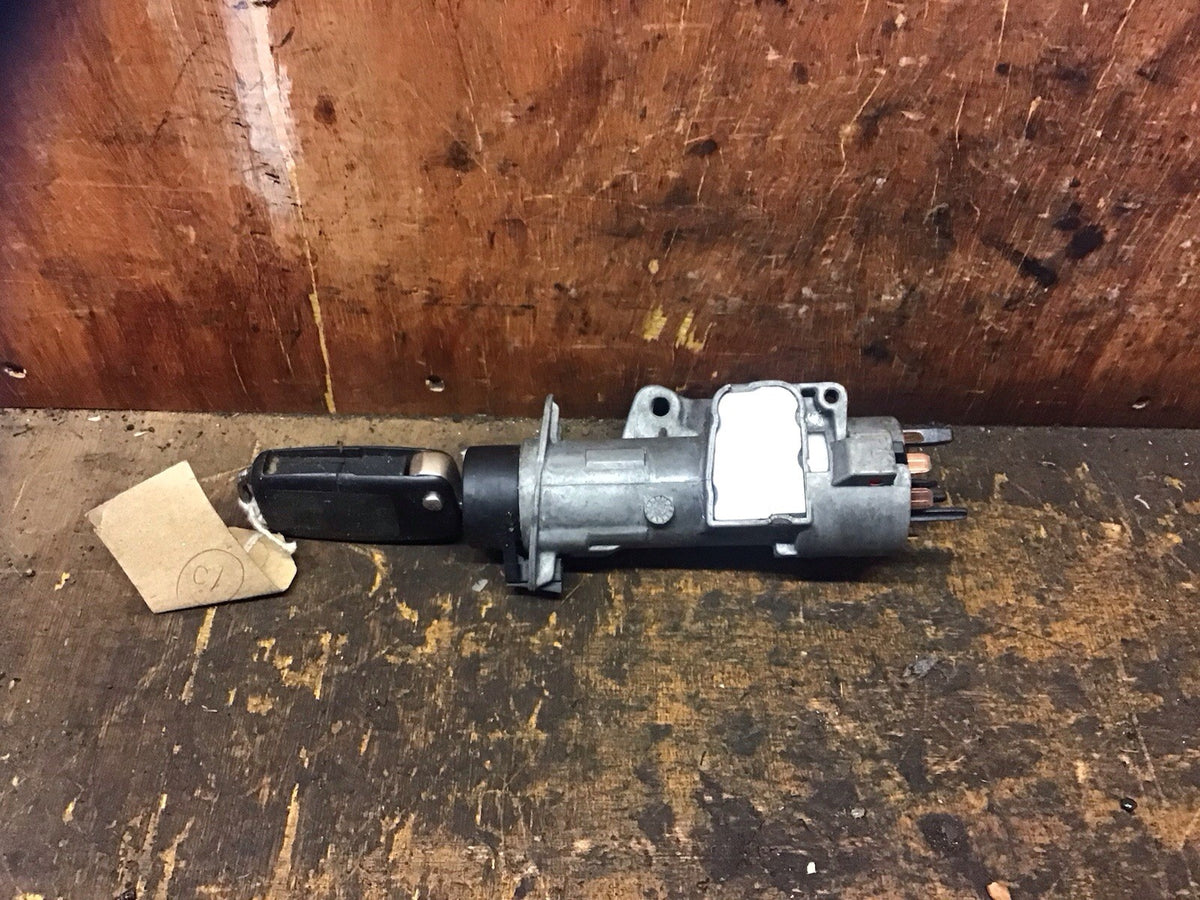 AUDI A4 B7 IGNITION BARREL LOCK AND KEY 4B0905851 2004 20080