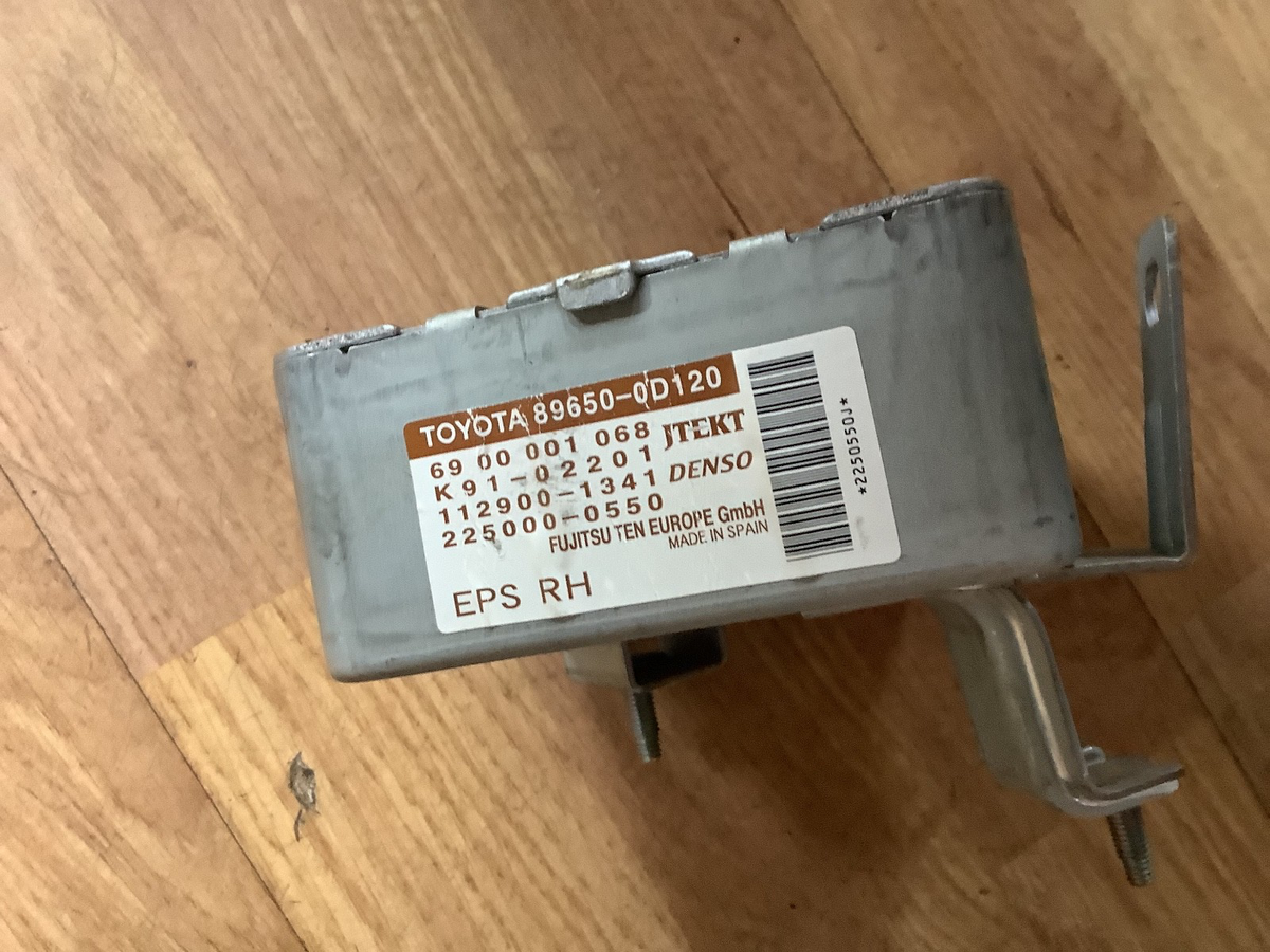 TOYOTA YARIS MK2 POWER STEERING ECU MODULE 89650 0D120 2006 20116