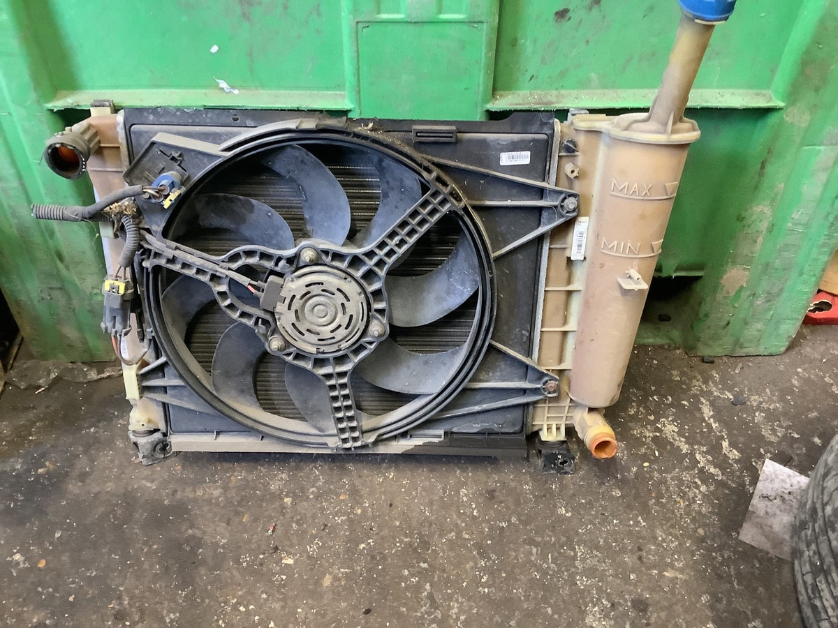 FIAT 500 PETROL RADIATOR FAN COWLING NON AIRCON COMPLETE 2008 20152