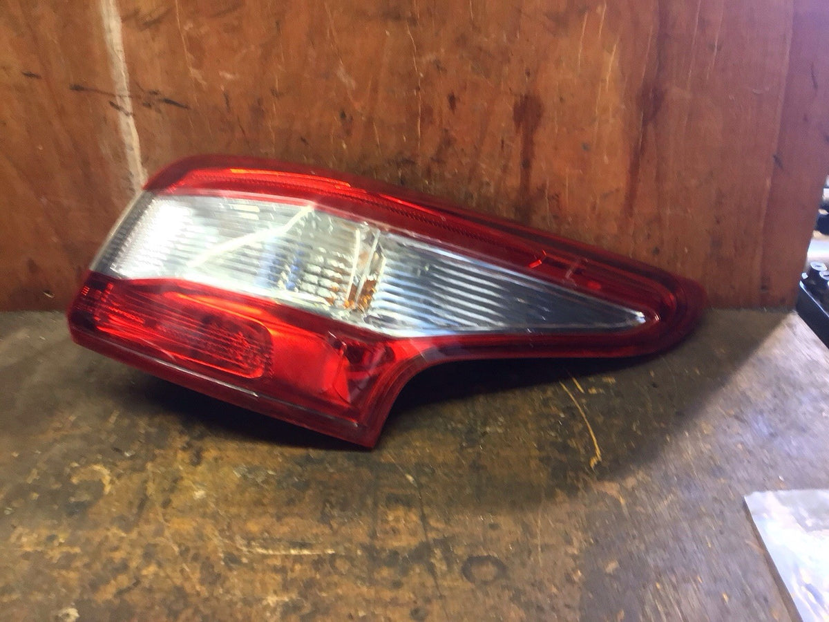 NISSAN QASHQAI J11E DRIVER'S SIDE O/S OUTER REAR LIGHT 2013 201716