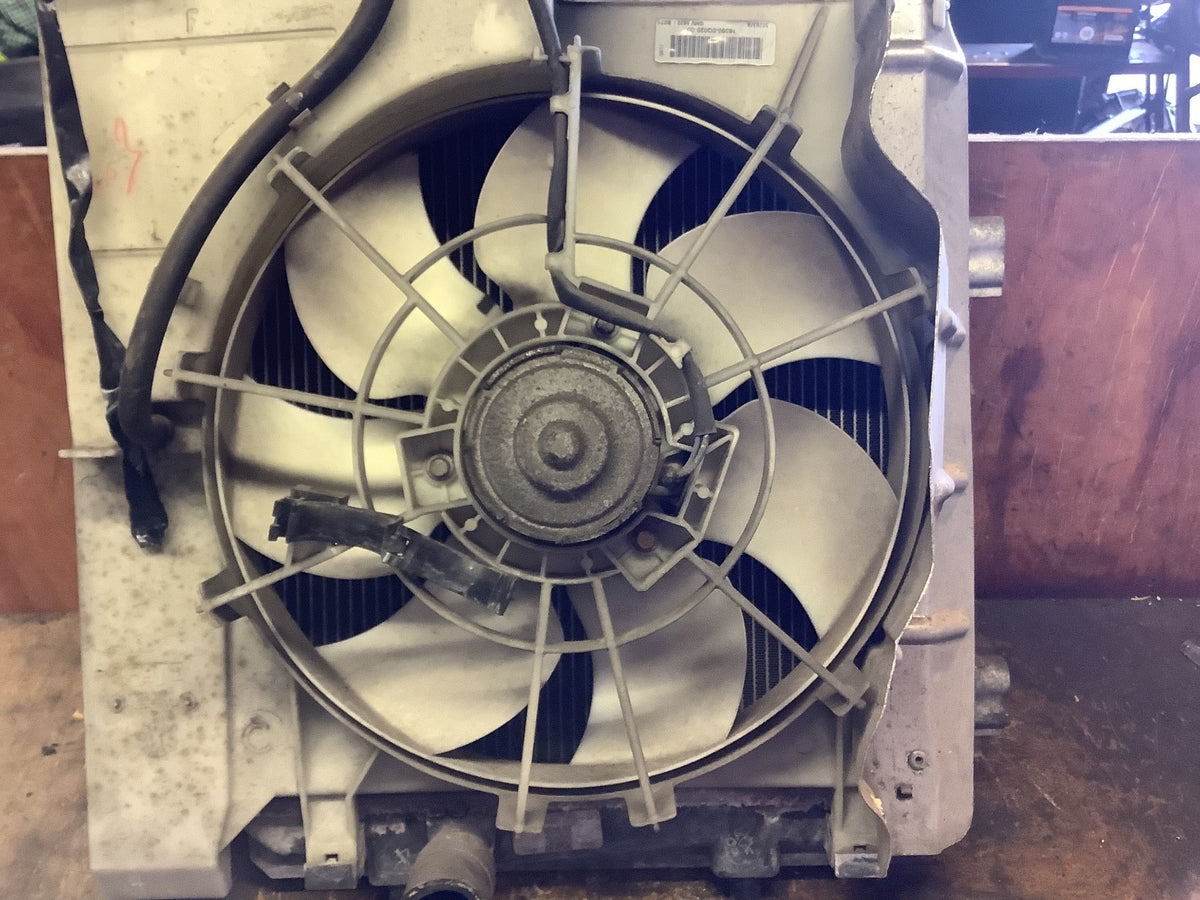 PEUGEOT 107 1.0 PETROL RADIATOR FAN COWLING  16360 0Q020 00 2005 20123