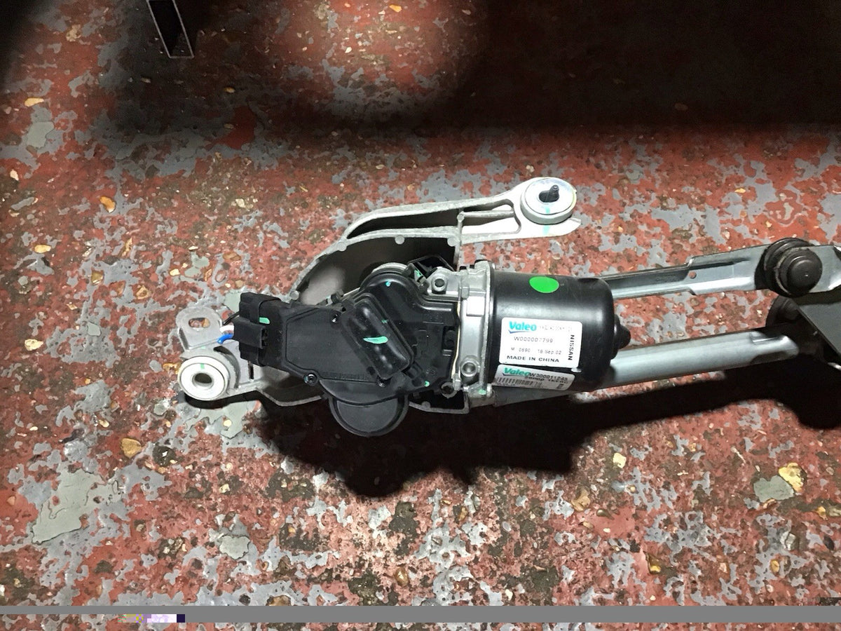 NISSAN JUKE J15 FRONT WIPER MOTOR AND LINKAGE  28800 1KEOC 2014 20195