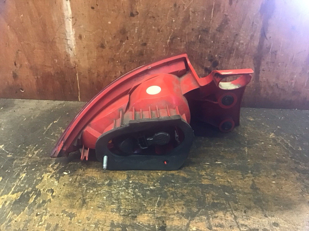 SEAT LEON MK2 DRIVER'S SIDE O/S REAR LIGHT  1P094509E 2009 20123