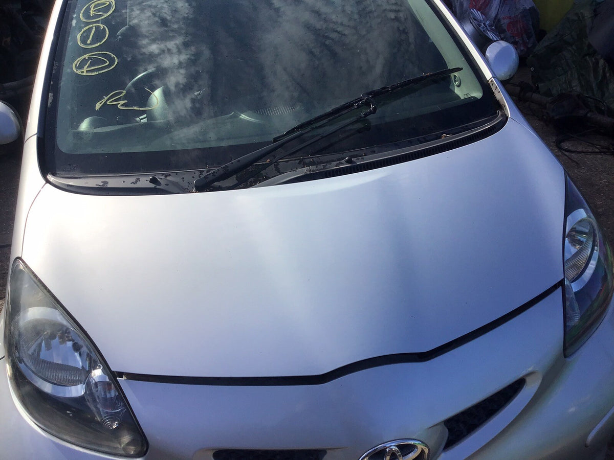 TOYOTA AYGO MK1 BONNET SATIN SILVER CODE 1E7 2005-20144