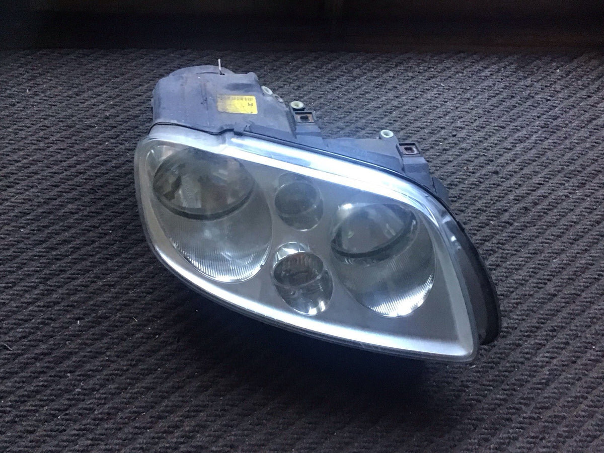 VOLKSWAGEN TOURAN DRIVER SIDE O/S HEADLIGHT 0301205604 2004 20093