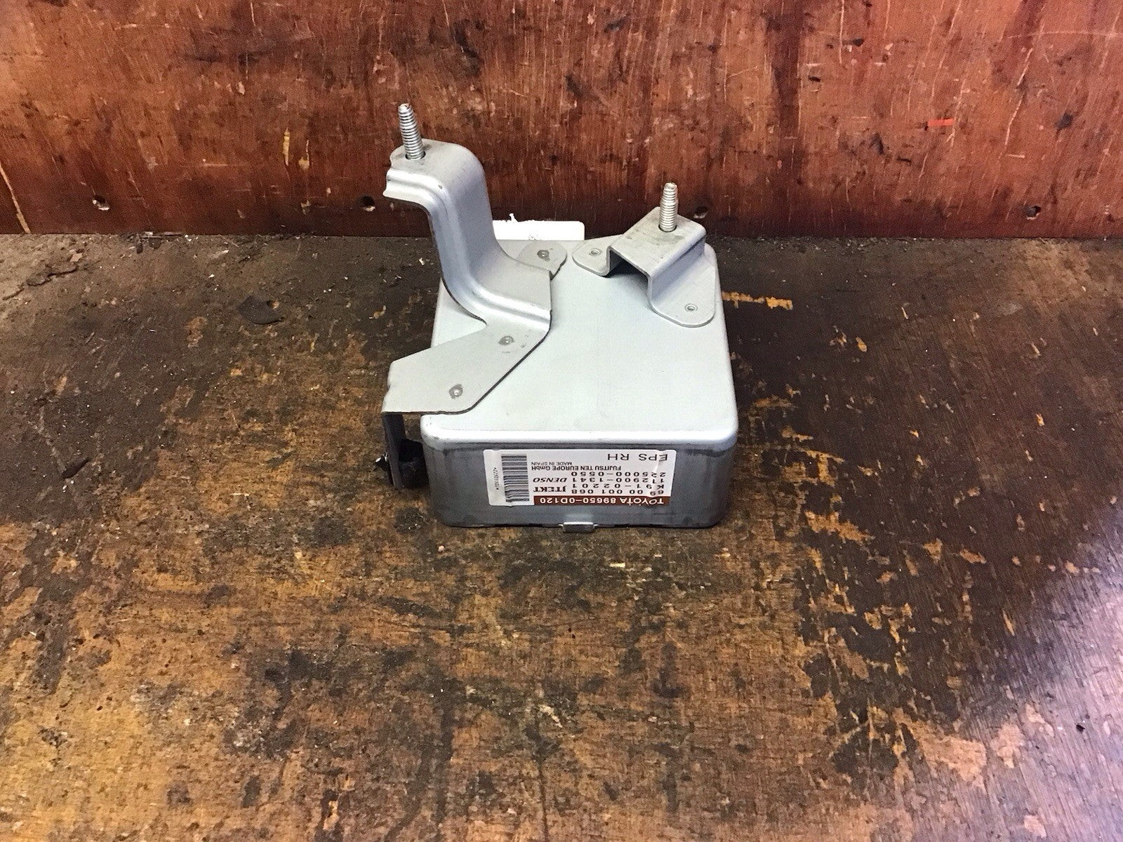 TOYOTA YARIS MK2 POWER STEERING ECU MODULE 89650 0D120 2006 20110