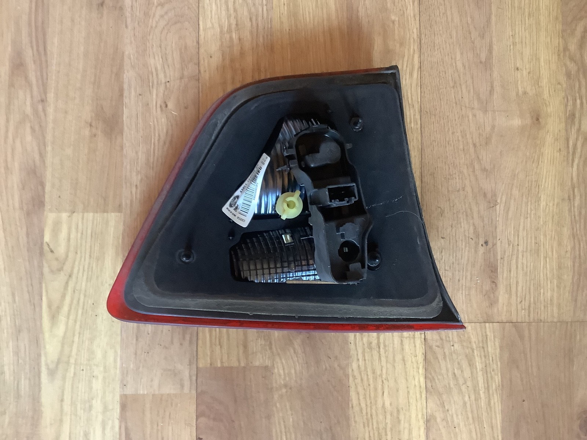 FORD C MAX DRIVER'S SIDE O/S INNER REAR LIGHT AM51 13A602 BE 2010 20155
