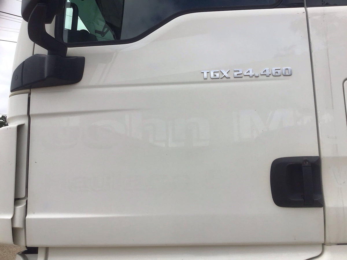 MAN TGX 24.460 PASSENGER SIDE N/S DOOR IN WHITE WITHOUT MIRROR 2016 20196
