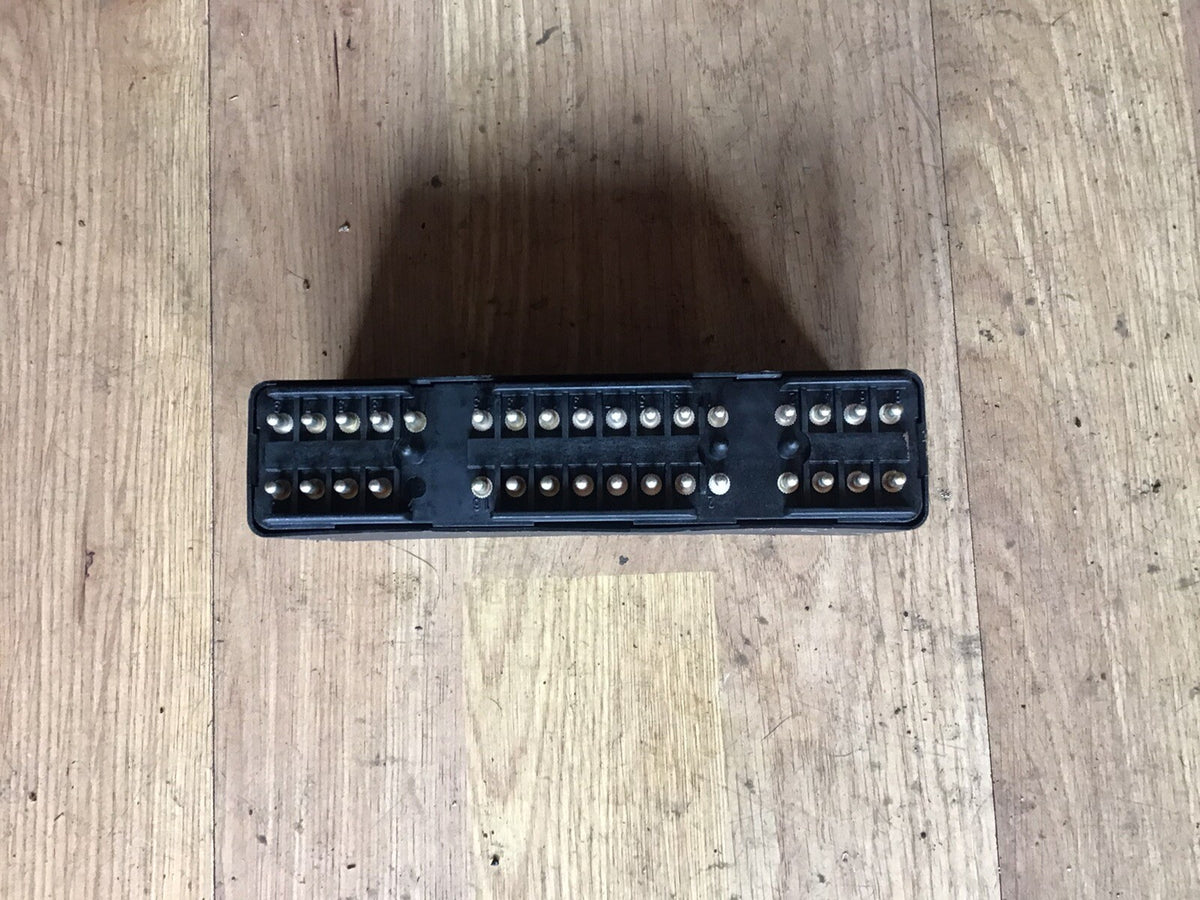 MERCEDES 560 SEC W126 HEADLIGHT CONTROL RELAY 1265420032 1986 19915