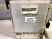 TOYOTA YARIS MK2 1.3 PETROL FUSE BOX 82730 0D290 2006 20117