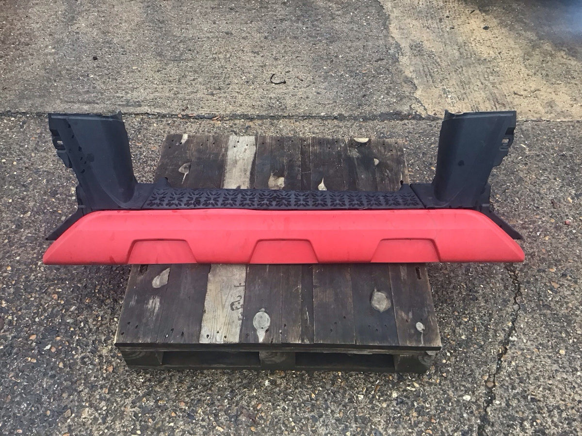 MAN TGX TGS FRONT BUMPER STEP ASSEMBLY  RED  81.41614 0076  2015 20202
