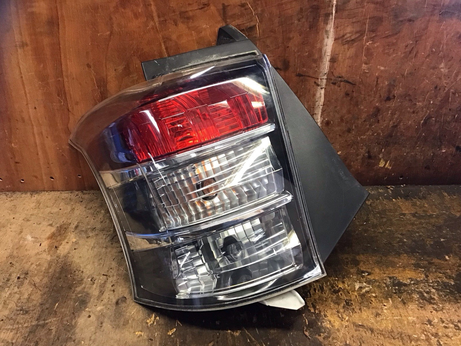 TOYOTA IQ  PASSENGER'S SIDE N/S REAR LIGHT 2009 20140