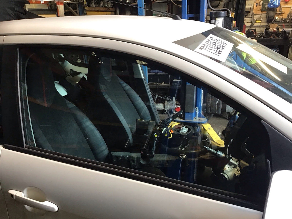 PEUGEOT 108 DRIVER'S O/S SIDE FRONT WINDOW GLASS 5 DOOR 2015 20225