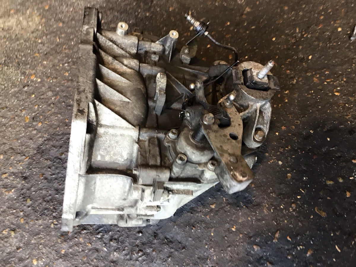 BMW MINI R56 1.6 GEARBOX  MANUAL 6 SPEED 72000 MILES 2007 201112