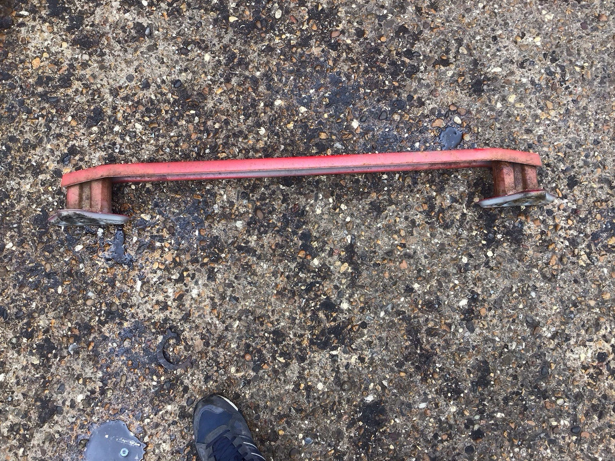 TOYOTA YARIS MK2 REAR SUPPORT BAR CRASH BAR 2007 20113
