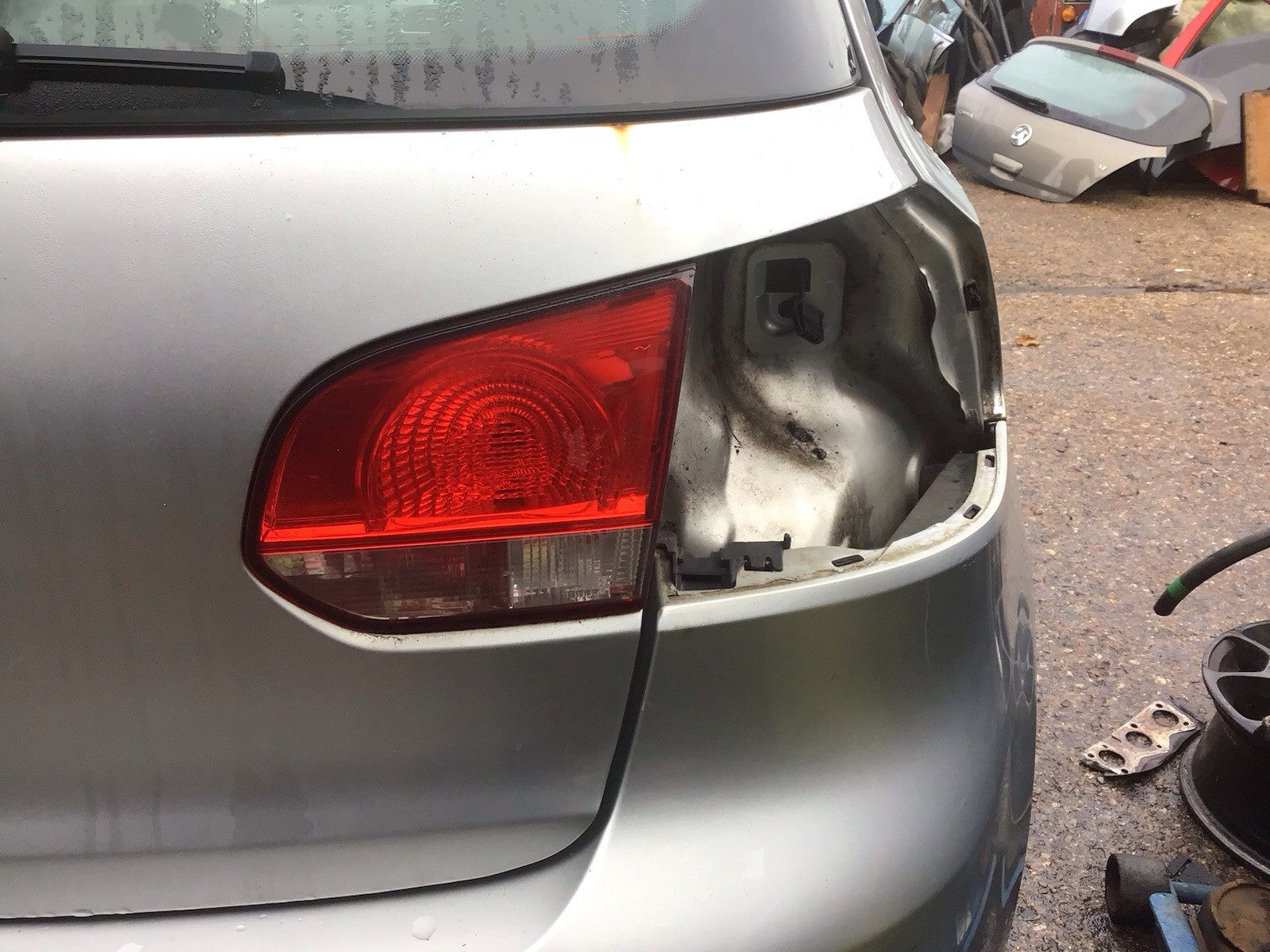 VOLKSWAGEN GOLF MK6 DRIVER'S SIDE O/S INNER REAR LIGHT 2009 20120