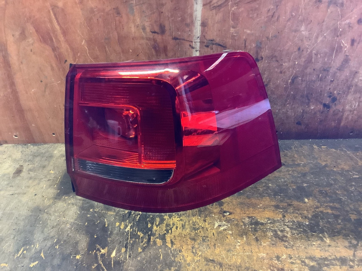 VOLKSWAGEN SHARAN MK2 DRIVERS SIDE O/S REAR LIGHT 7N0945096E 2010 20164