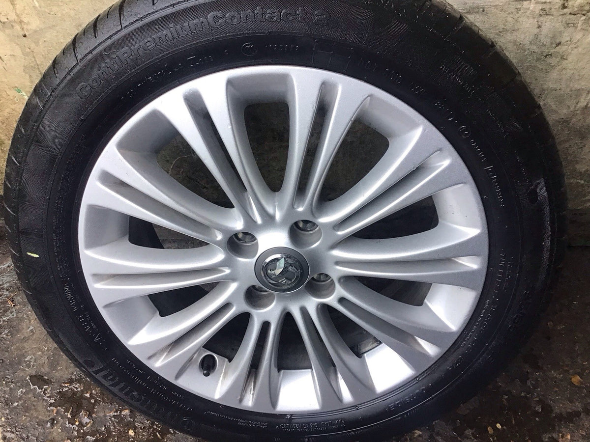VAUXHALL CORSA ALLOY WHEEL 16'' 13298019 AND TYRE 195X55X16 2006 20143