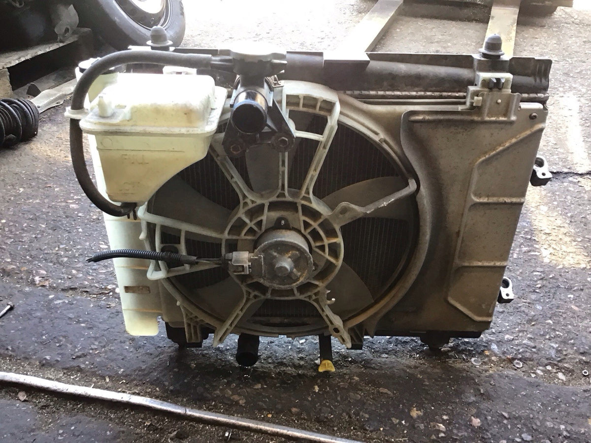 TOYOTA YARIS MK2 PETROL RADIATOR FAN MF4422134 3180 2006 20100