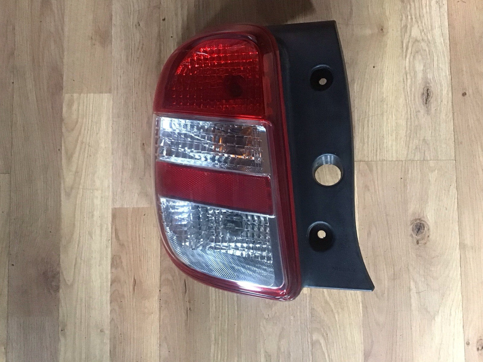 NISSAN MICRA K13 PASSENGER SIDE N/S REAR LIGHT 89050365 2010 20130