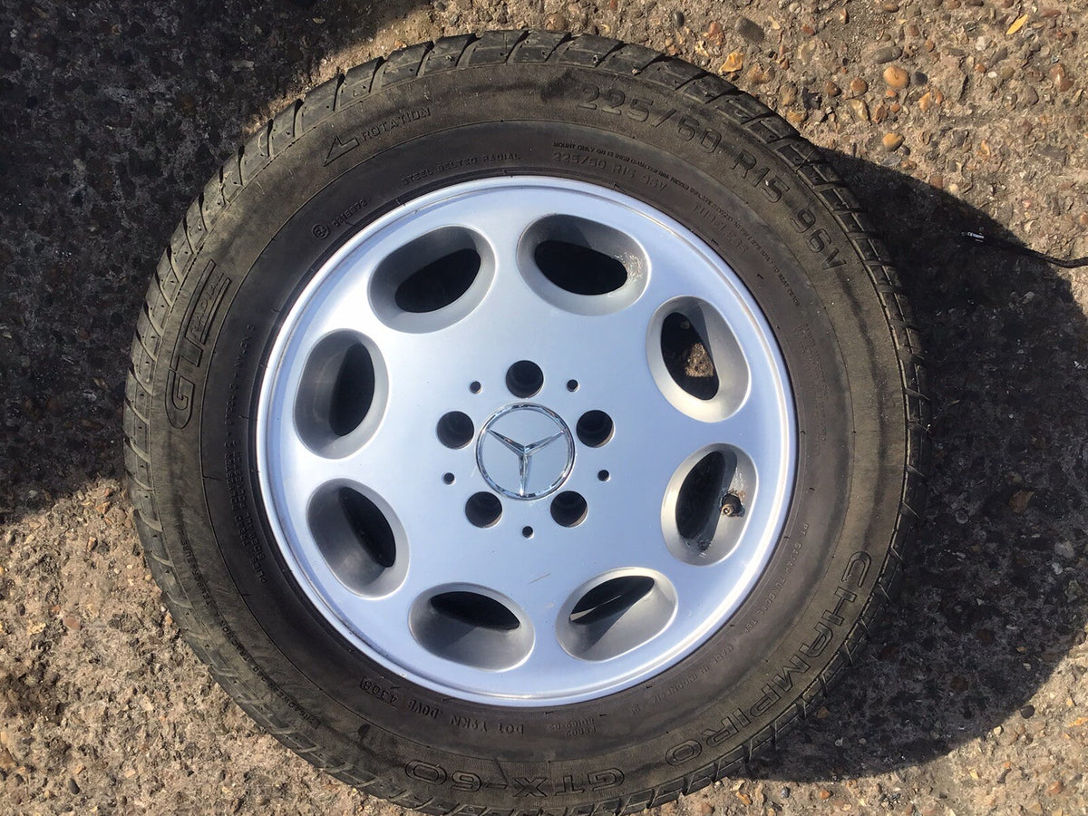 MERCEDES S CLASS W126 ALLOY WHEEL 15'' TYRE 8 HOLE 225X60X15 1980 19911