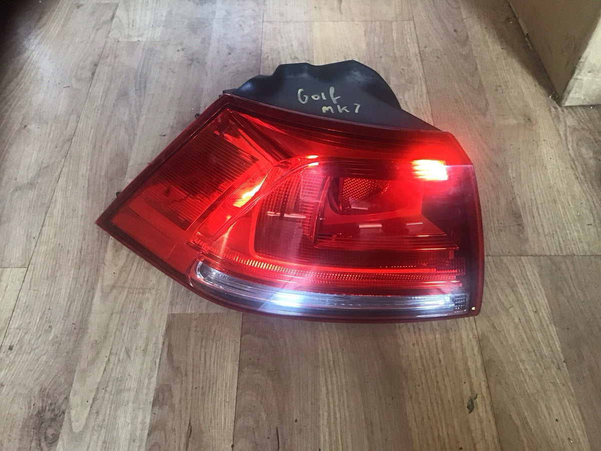 VOLKSWAGEN GOLF MK7 PASSENGER'S SIDE N/S OUTER REAR LIGHT 2013 20181