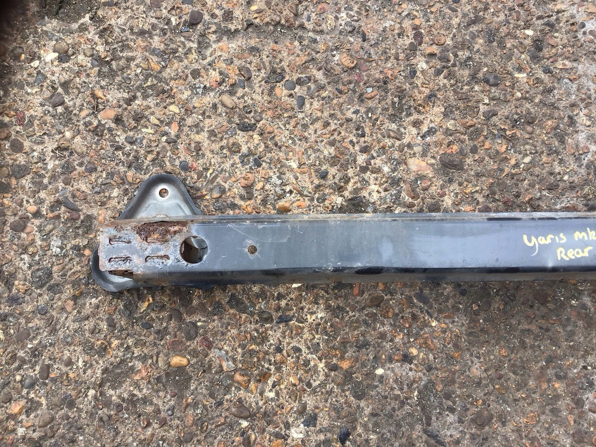 TOYOTA YARIS MK2 REAR SUPPORT BAR CRASH BAR 2007 20114
