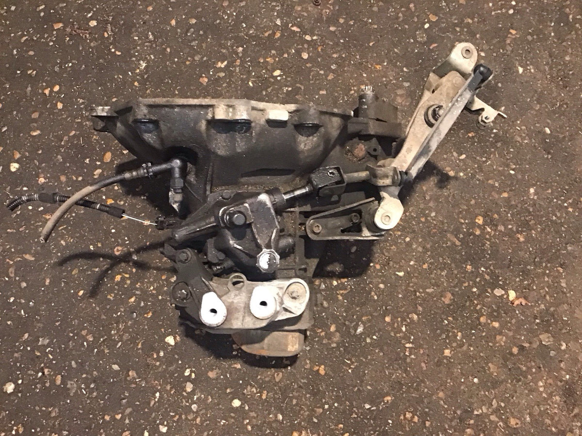 VAUXHALL TIGRA B 1.4 PETROL GEARBOX 5 SPEED 29000 MILES CODE F13 C374 2004 20090