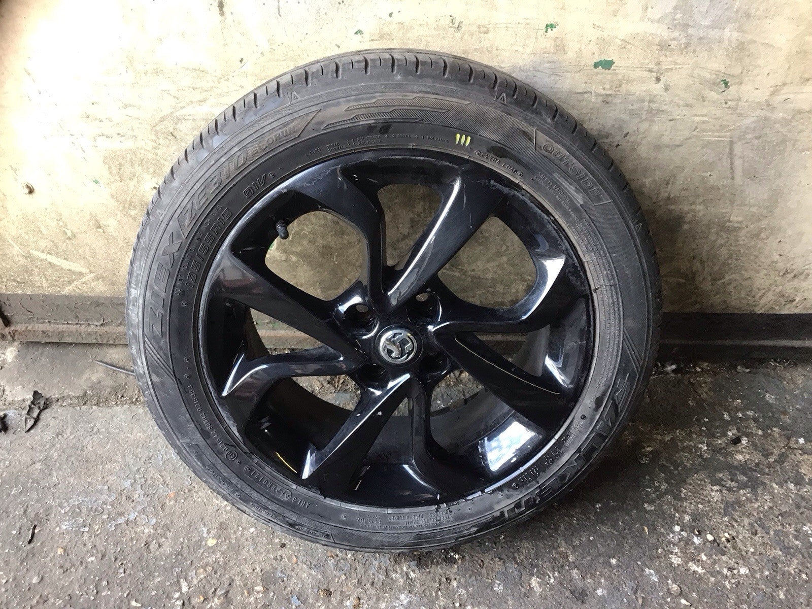 VAUXHALL CORSA D ALLOY WHEEL 16''  WITH TYRE 195X55X16 2006 20141
