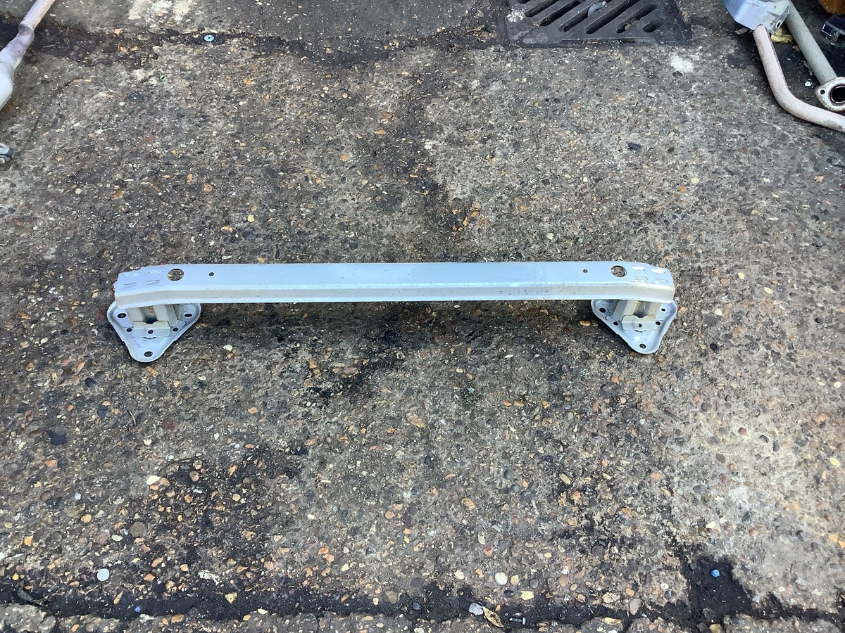 TOYOTA YARIS MK2 REAR SUPPORT BAR CRASH BAR 2007 20112